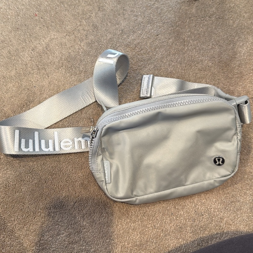 Silver grey lululemon everywhere belt bag